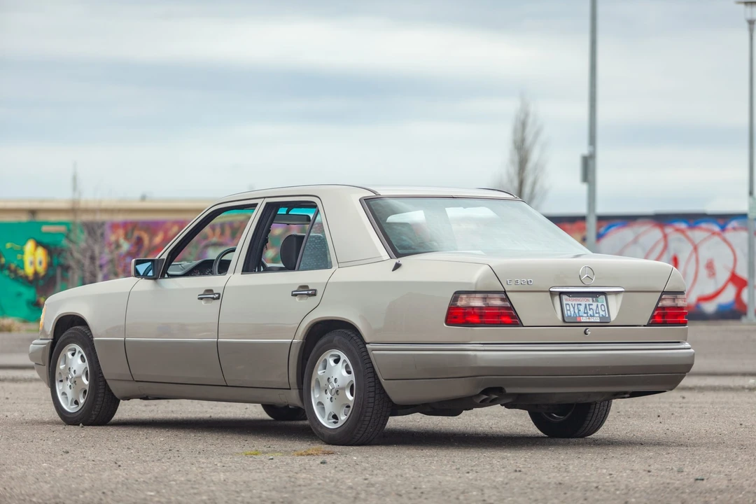 1995 Mercedes-Benz W124 E-Class - Image 7 of 31