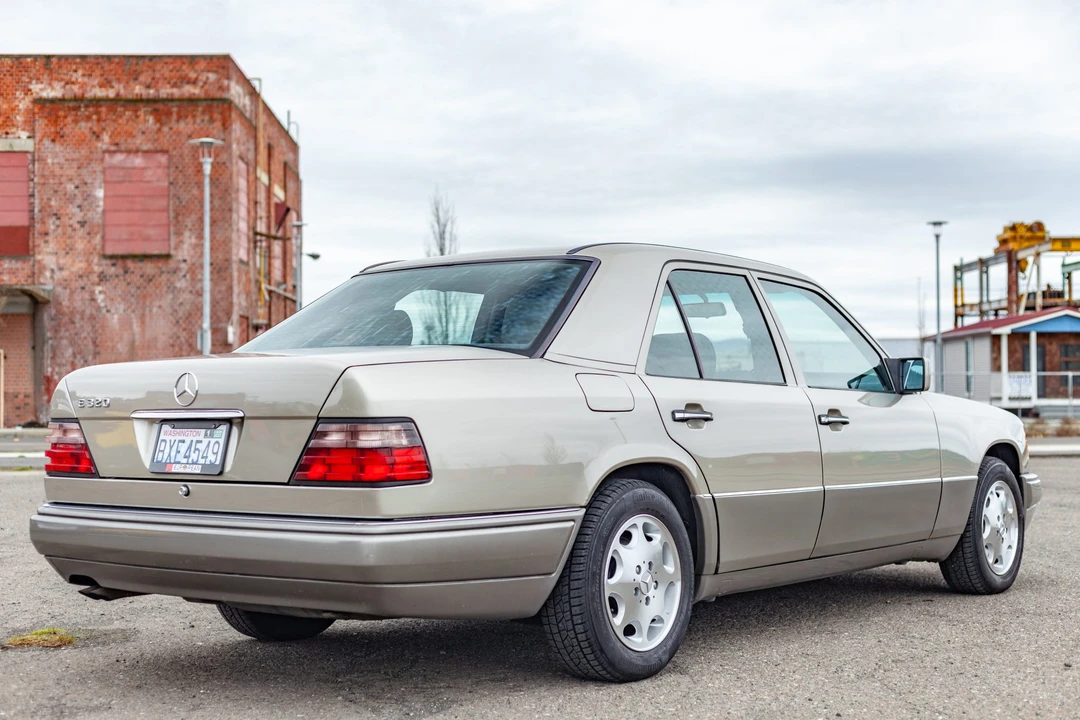 1995 Mercedes-Benz W124 E-Class - Image 21 of 31