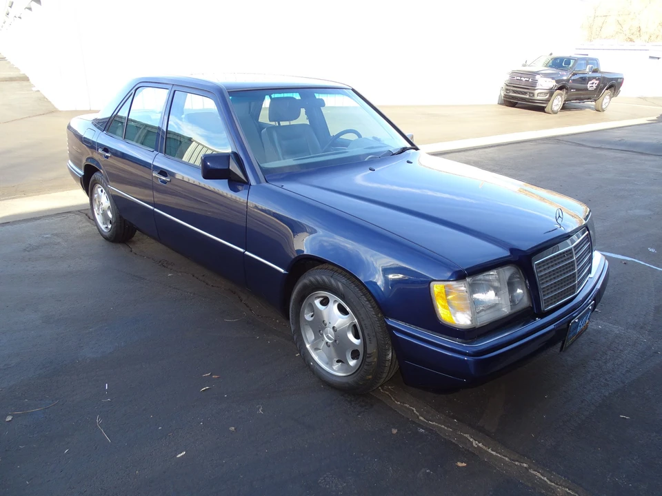 1995 Mercedes-Benz W124 E-Class - Image 7 of 31