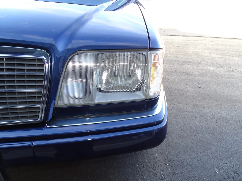 1995 Mercedes-Benz W124 E-Class - Image 12 of 31