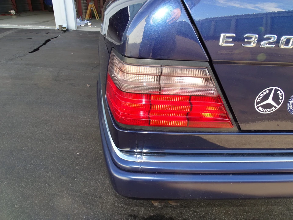 1995 Mercedes-Benz W124 E-Class - Image 14 of 31