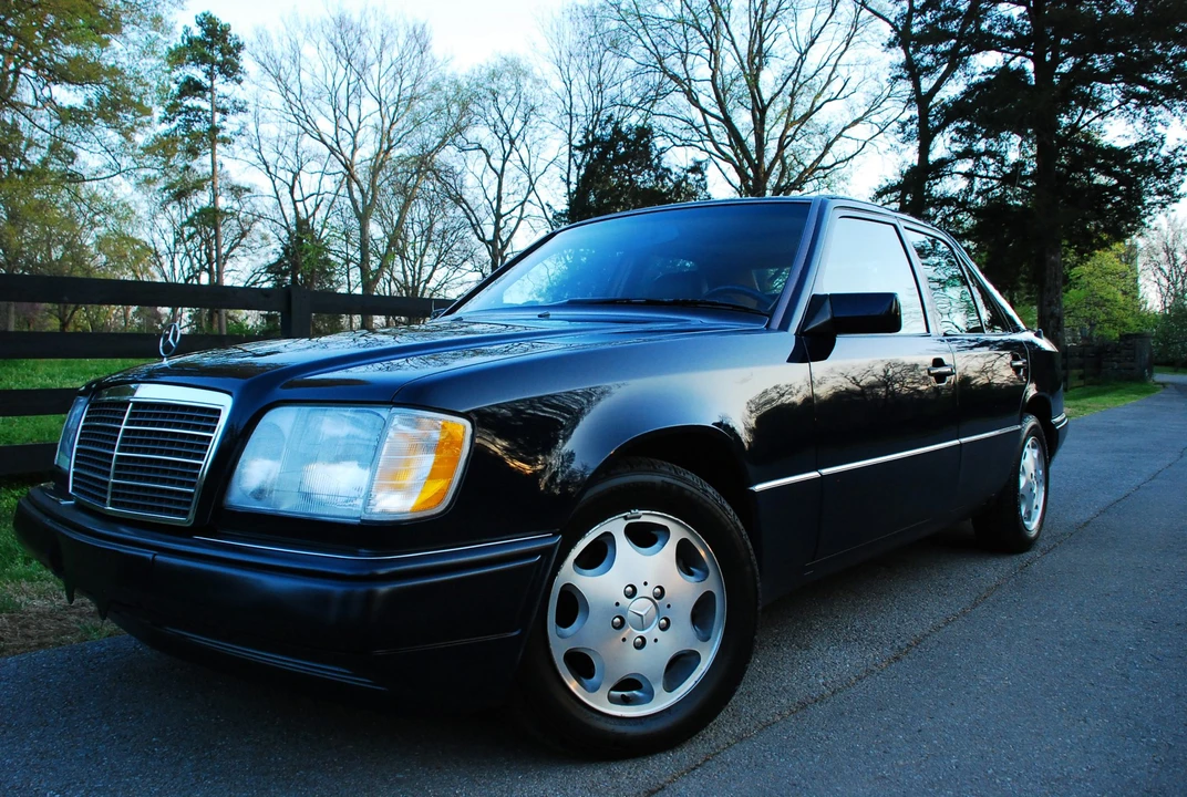1995 Mercedes-Benz W124 E-Class - Image 17 of 31