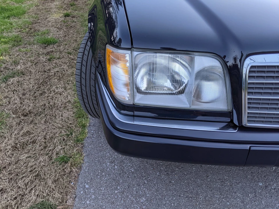 1995 Mercedes-Benz W124 E-Class - Image 23 of 31