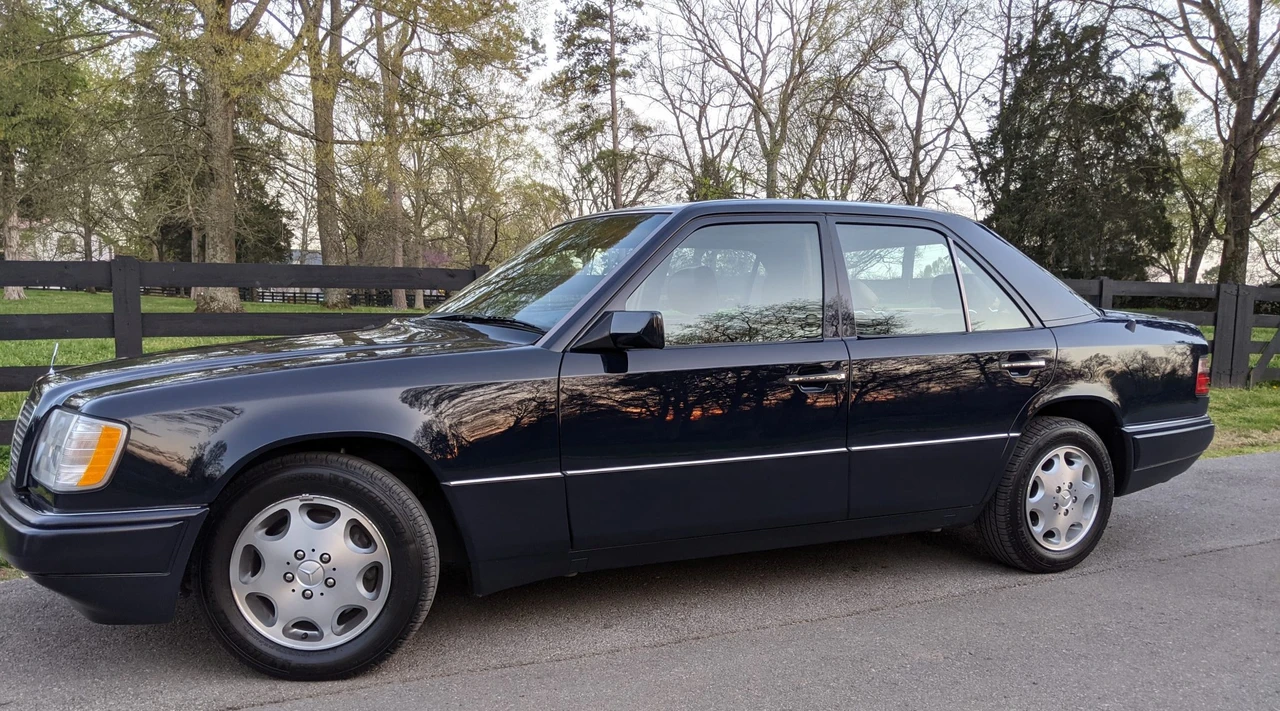 1995 Mercedes-Benz W124 E-Class - Image 14 of 31