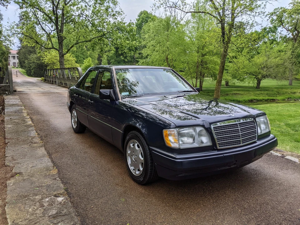 1995 Mercedes-Benz W124 E-Class - Image 6 of 31