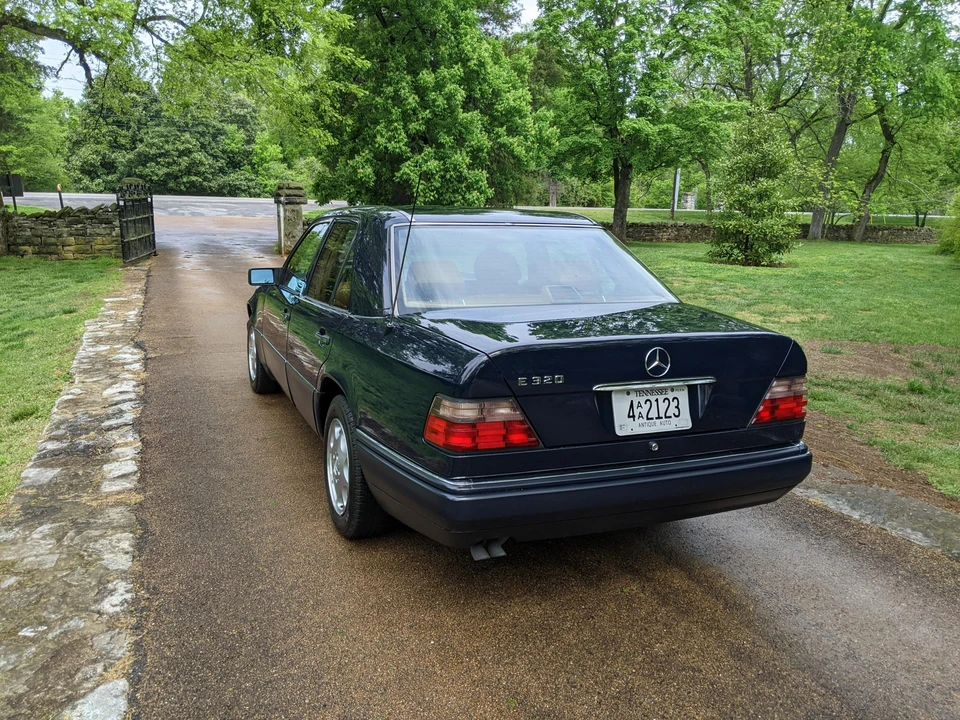 1995 Mercedes-Benz W124 E-Class - Image 8 of 31