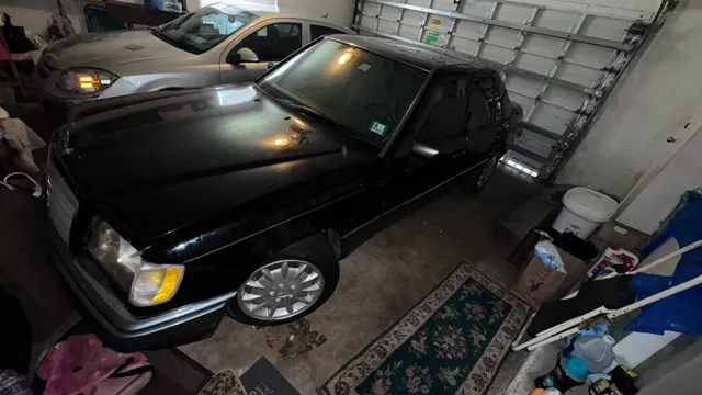 1995 Mercedes-Benz E320
