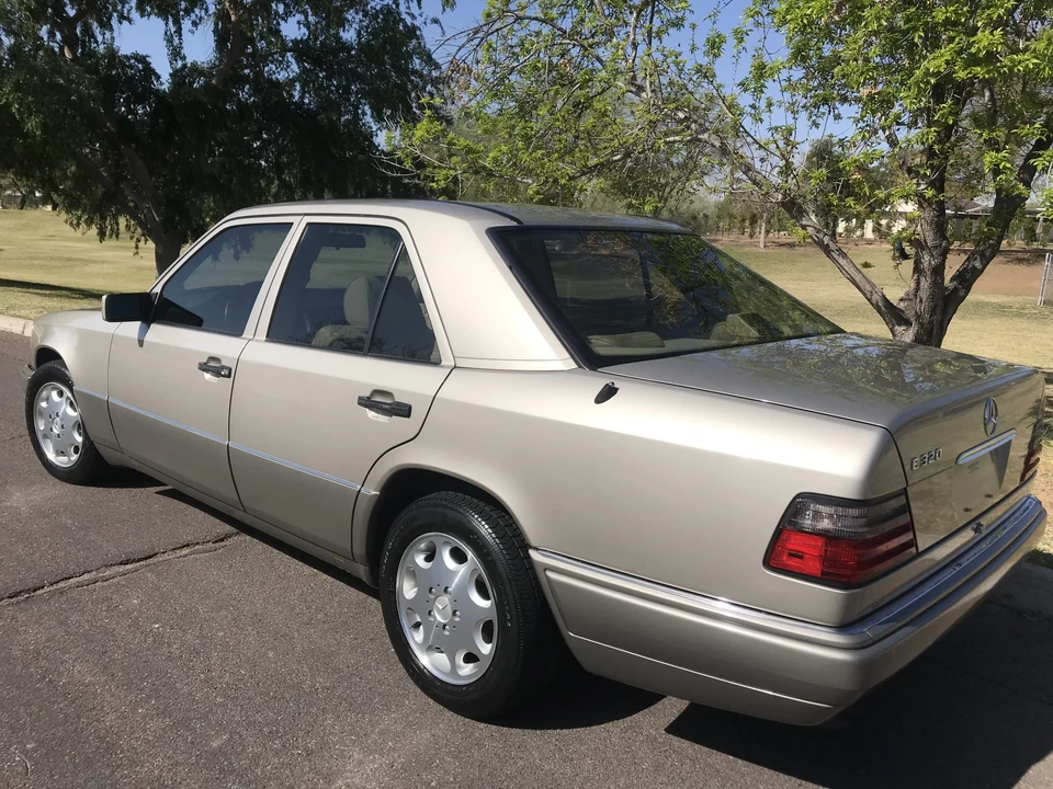 1995 Mercedes-Benz W124 E-Class - Image 19 of 31