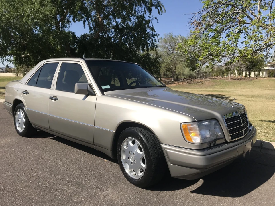 1995 Mercedes-Benz W124 E-Class - Image 9 of 31