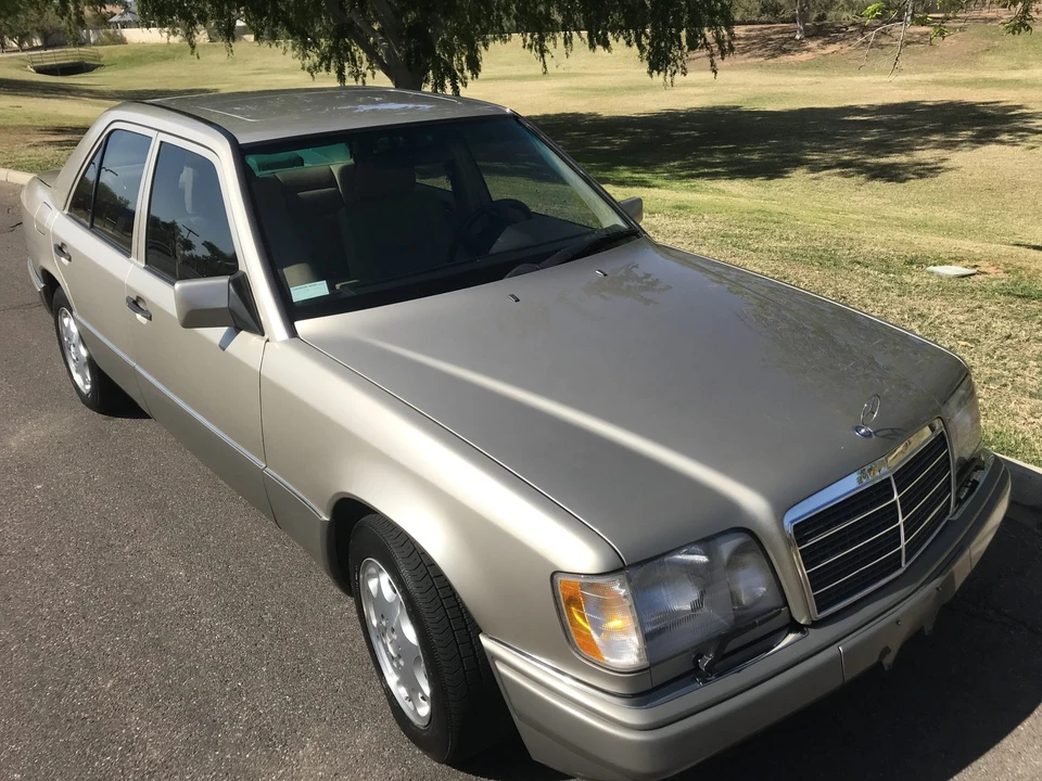 1995 Mercedes-Benz W124 E-Class - Image 8 of 31