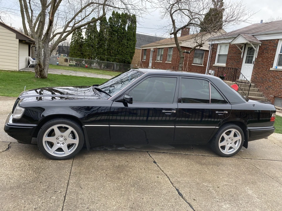 1995 Mercedes-Benz W124 E-Class - Image 4 of 31
