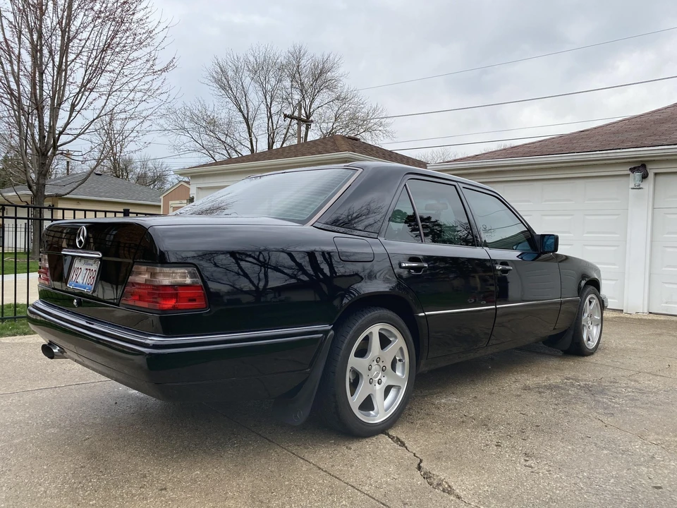 1995 Mercedes-Benz W124 E-Class - Image 7 of 31