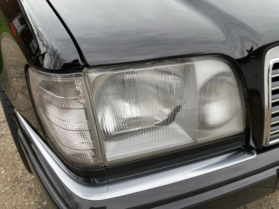 1995 Mercedes-Benz W124 E-Class - Image 14 of 31