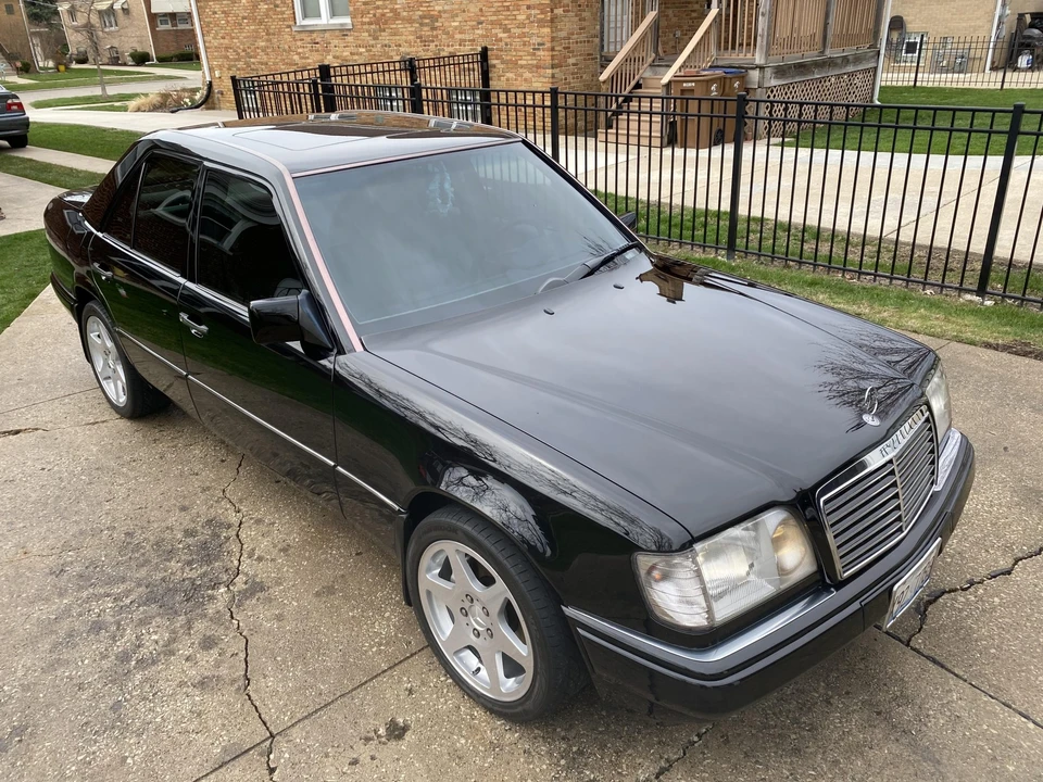 1995 Mercedes-Benz W124 E-Class - Image 11 of 31