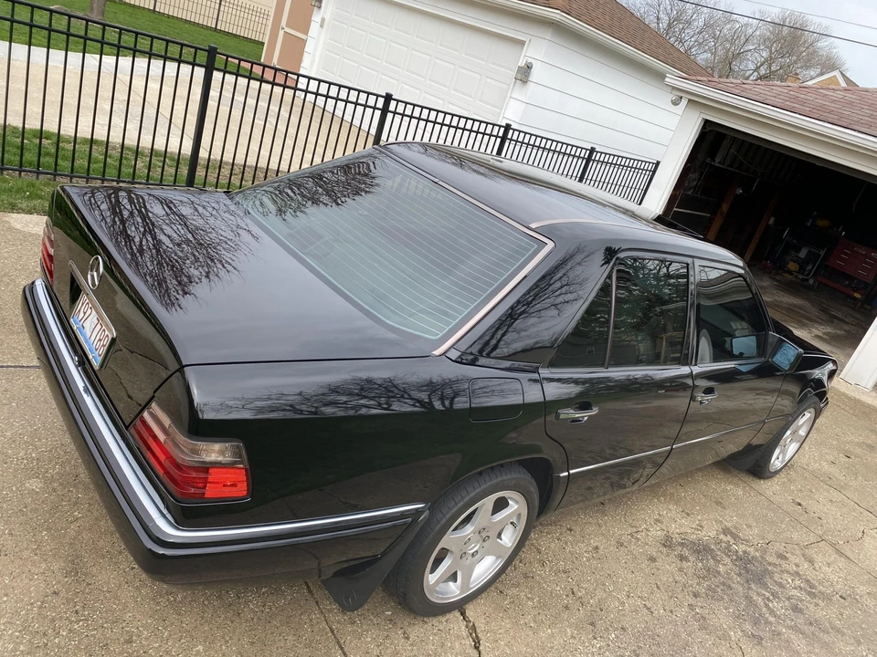 1995 Mercedes-Benz W124 E-Class - Image 8 of 31