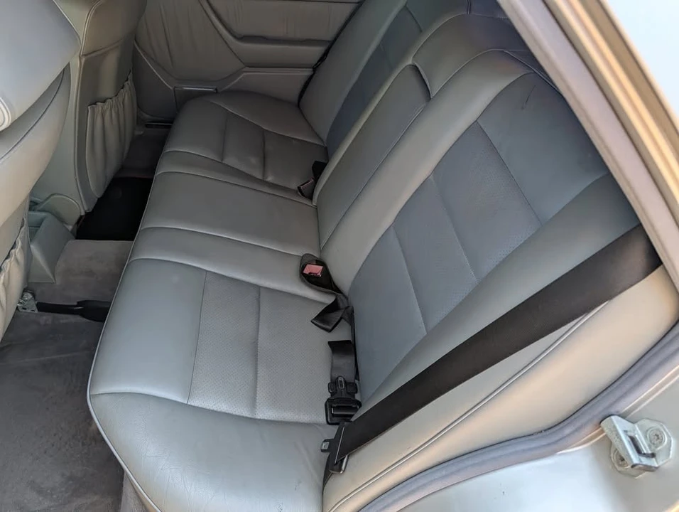 1995 Mercedes-Benz W124 E-Class - Image 9 of 19