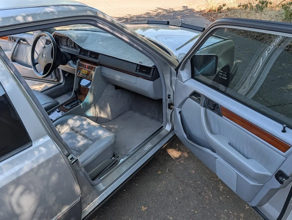 1995 Mercedes-Benz W124 E-Class - Image 14 of 19