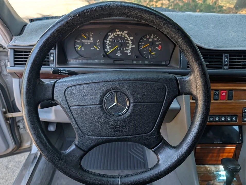 1995 Mercedes-Benz W124 E-Class - Image 15 of 19