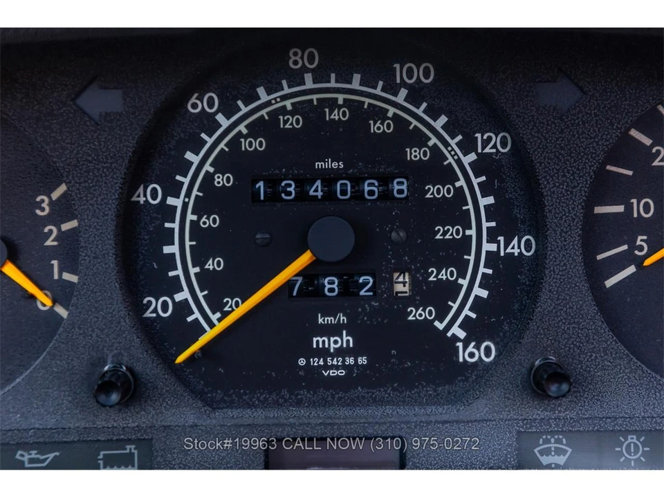 1995 Mercedes-Benz W124 E-Class - Image 23 of 31