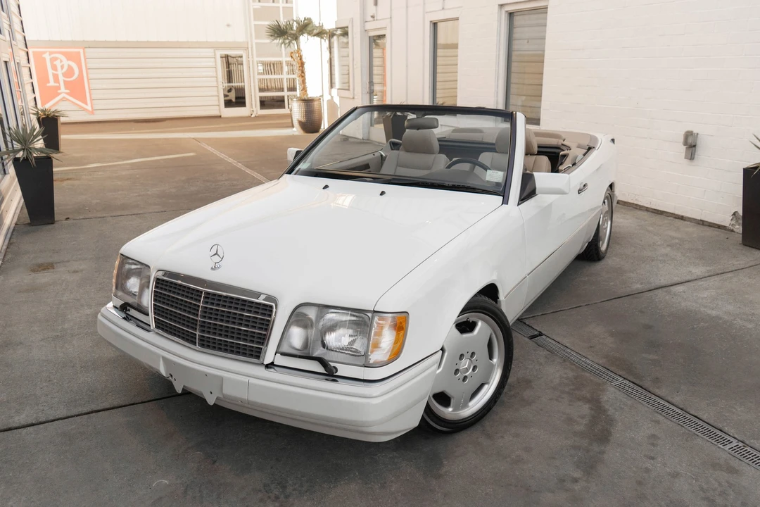 1995 Mercedes-Benz W124 E-Class - Image 2 of 31