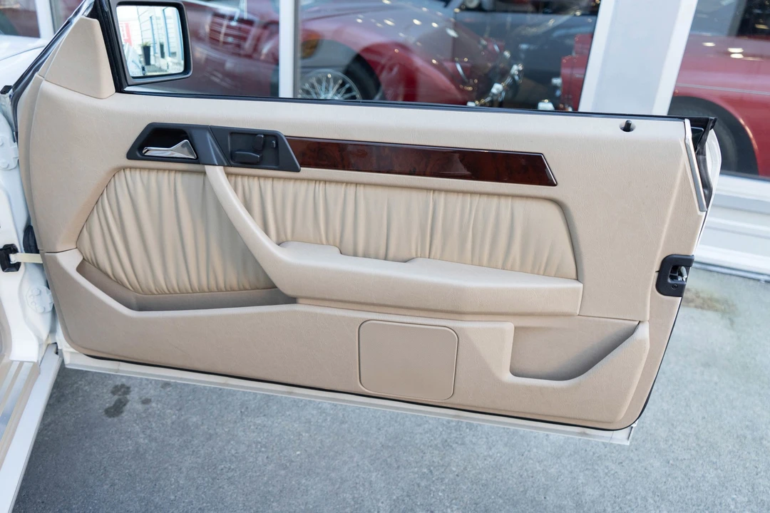 1995 Mercedes-Benz W124 E-Class - Image 23 of 31
