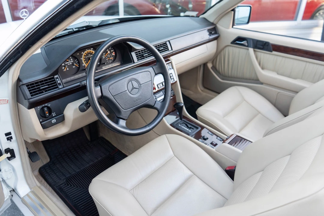 1995 Mercedes-Benz W124 E-Class - Image 7 of 31