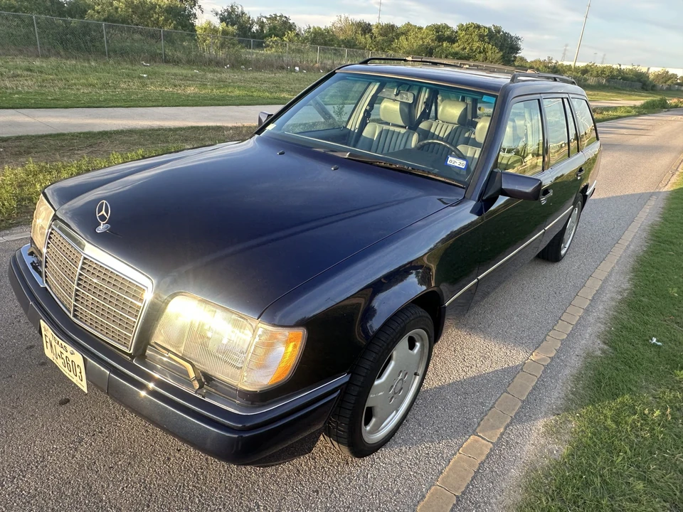 1995 Mercedes-Benz - Image 2 of 31