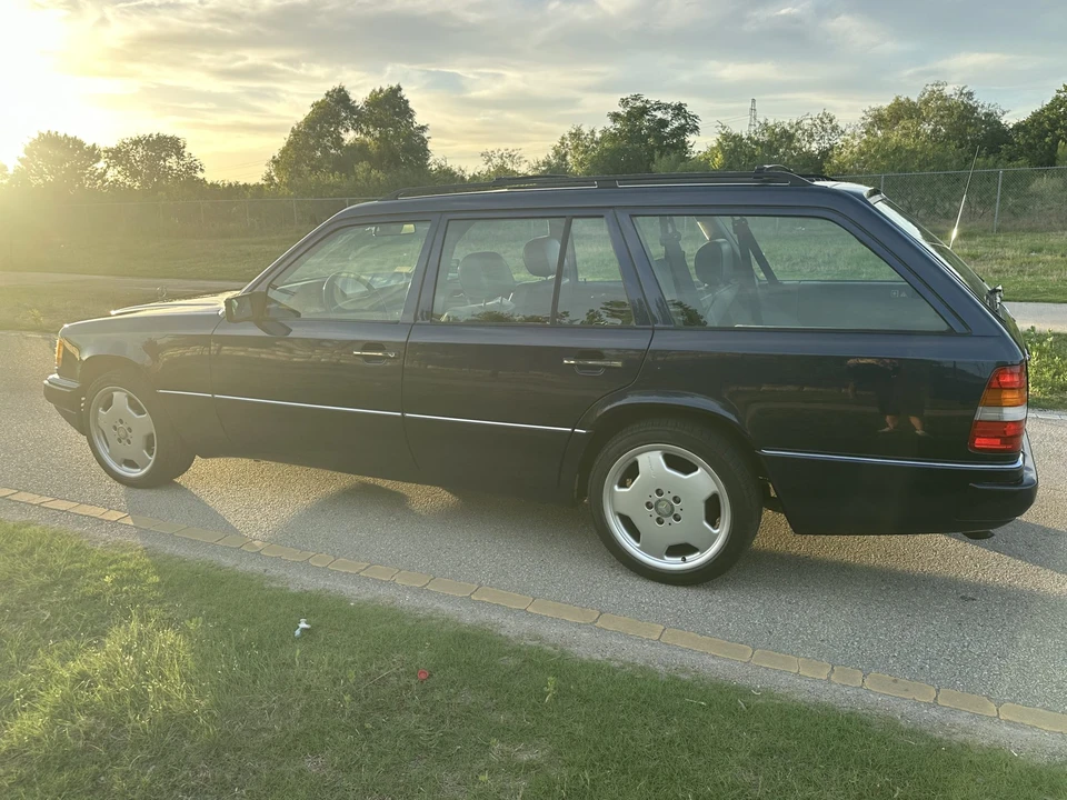 1995 Mercedes-Benz - Image 18 of 31