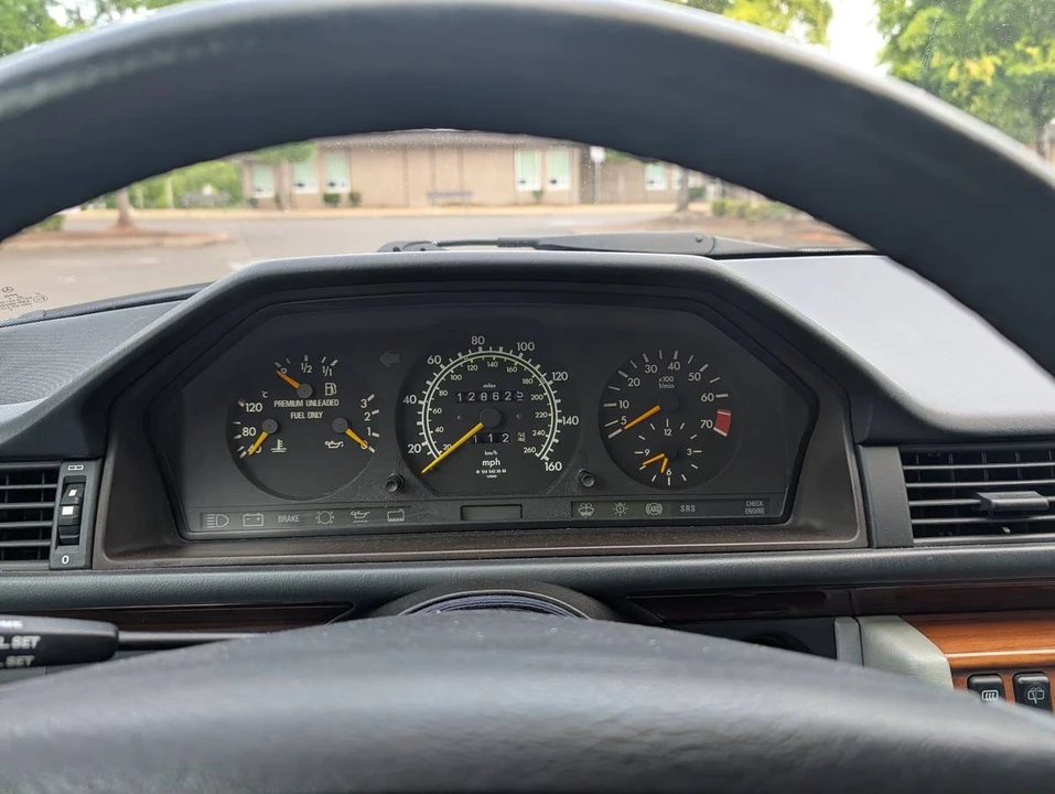 1995 Mercedes-Benz W124 E-Class - Image 6 of 7