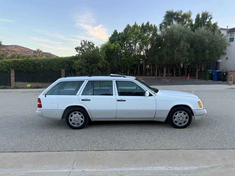 1995 Mercedes-Benz W124 E-Class - Image 8 of 20