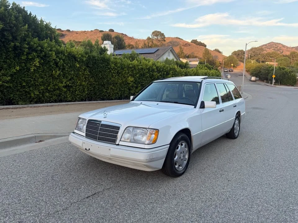 1995 Mercedes-Benz W124 E-Class - Image 2 of 20