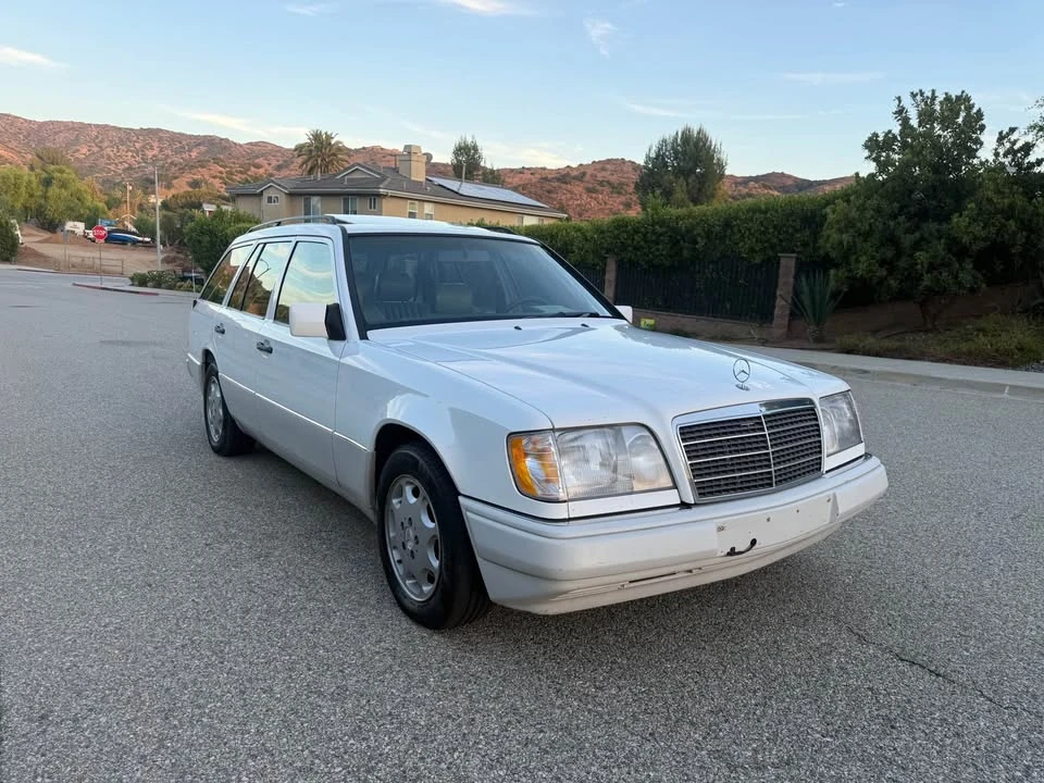 1995 Mercedes-Benz W124 E-Class - Image 3 of 20
