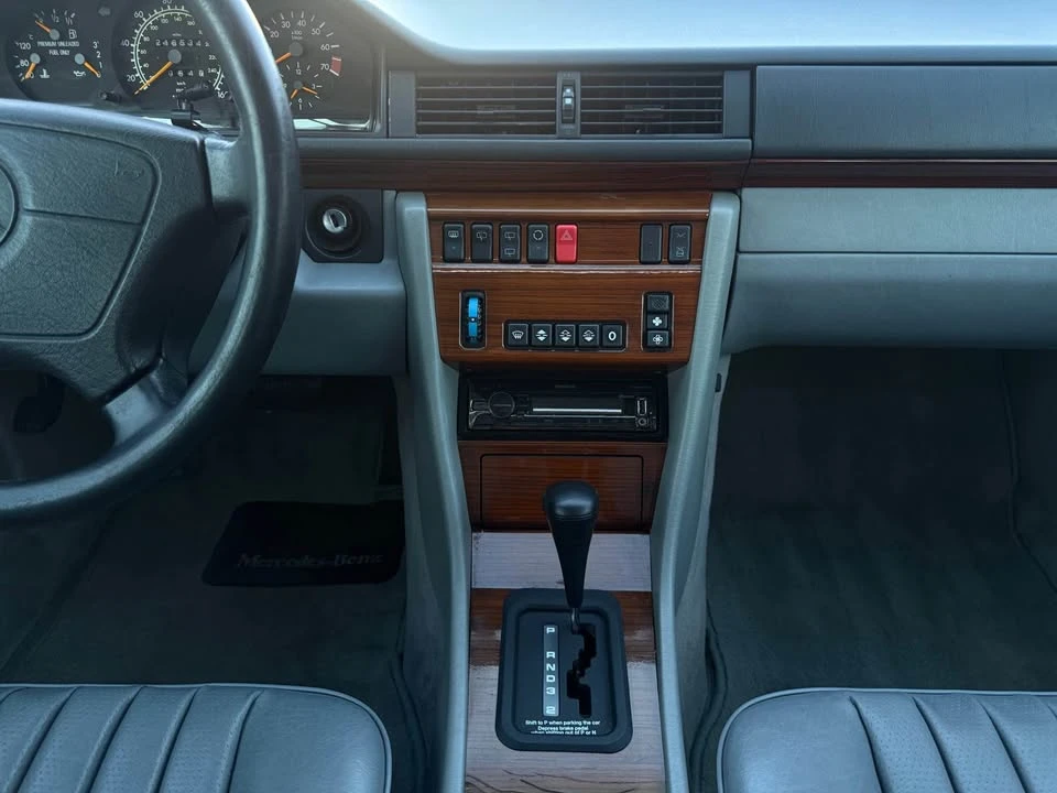 1995 Mercedes-Benz W124 E-Class - Image 14 of 20