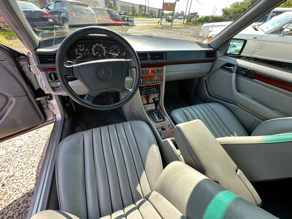 1995 Mercedes-Benz W124 E-Class - Image 16 of 19