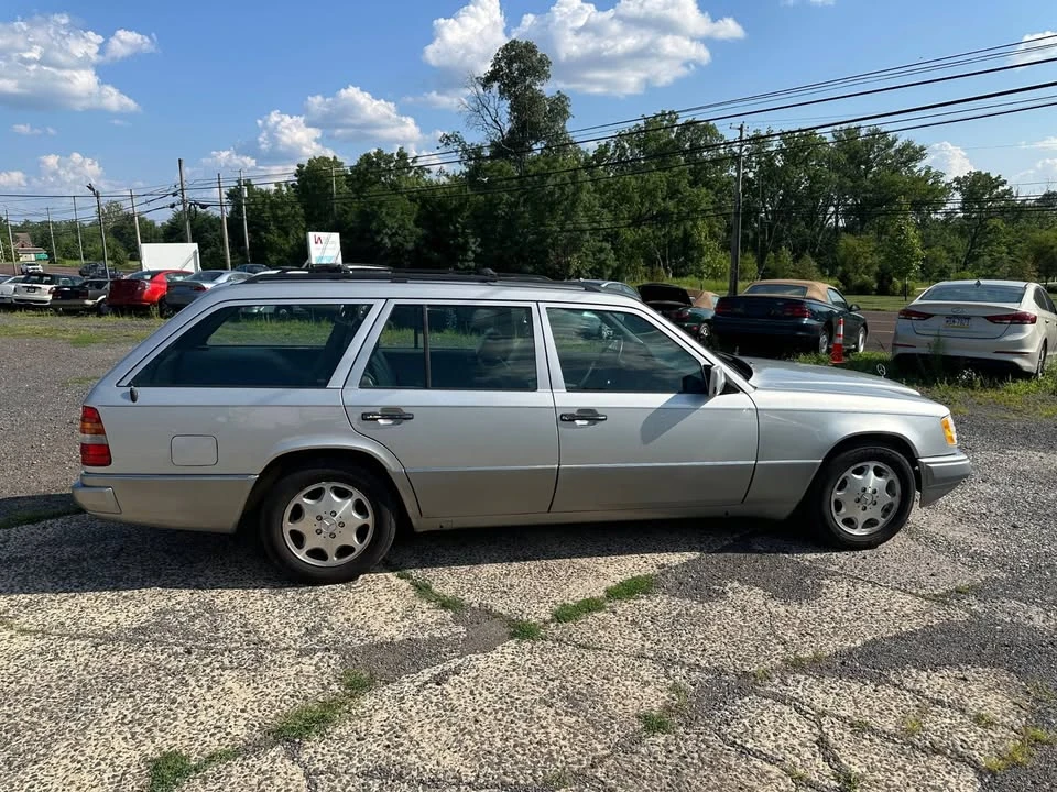 1995 Mercedes-Benz W124 E-Class - Image 4 of 19