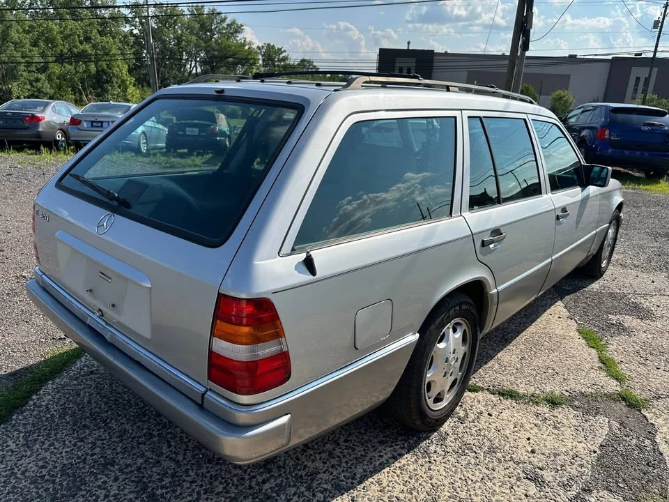 1995 Mercedes-Benz W124 E-Class - Image 5 of 19