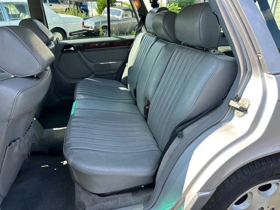 1995 Mercedes-Benz W124 E-Class - Image 17 of 19