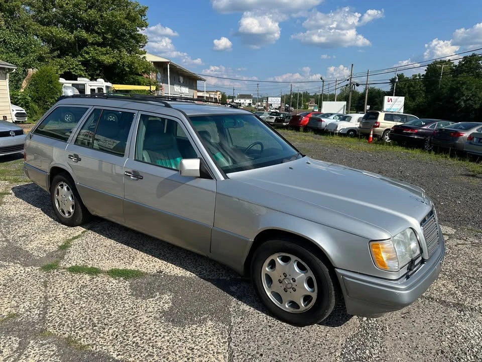 1995 Mercedes-Benz W124 E-Class - Image 3 of 19