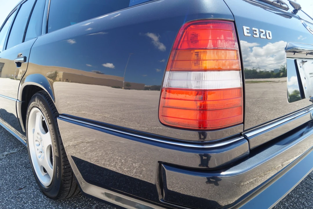 1995 Mercedes-Benz W124 E-Class - Image 31 of 31