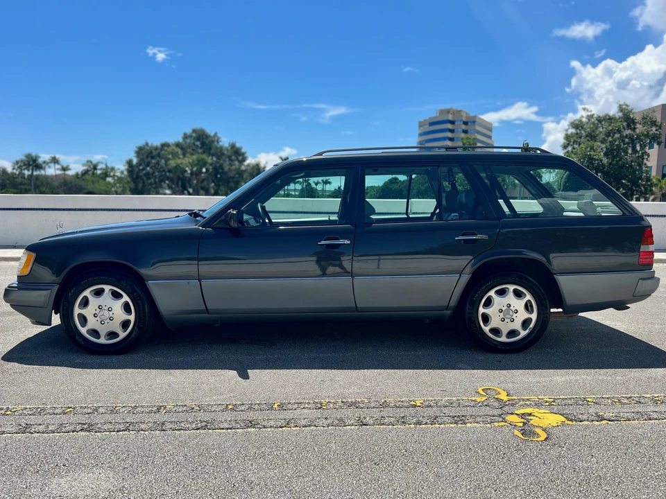 1995 Mercedes-Benz W124 E-Class - Image 12 of 31
