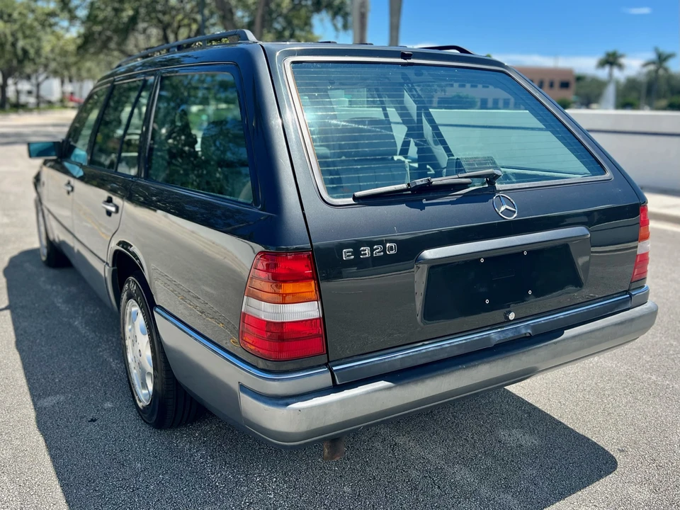 1995 Mercedes-Benz W124 E-Class - Image 10 of 31