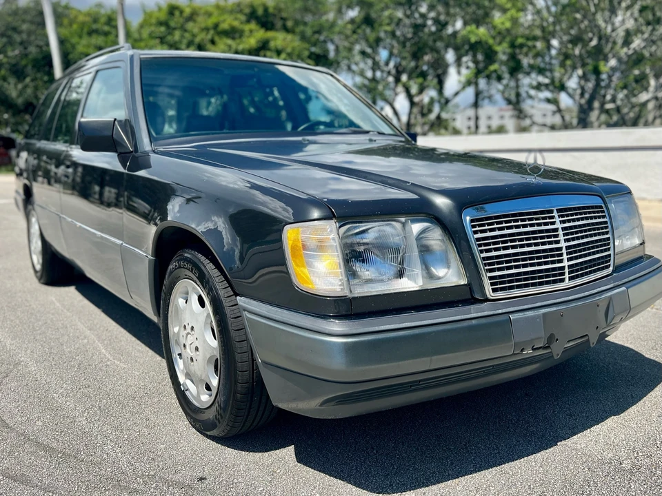 1995 Mercedes-Benz W124 E-Class - Image 4 of 31