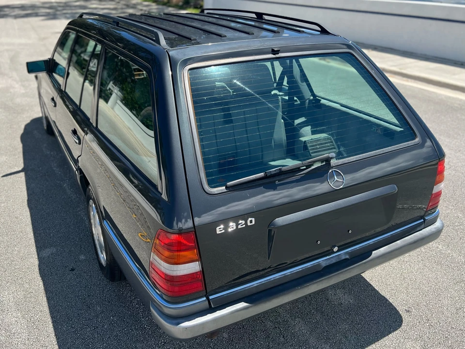 1995 Mercedes-Benz W124 E-Class - Image 11 of 31