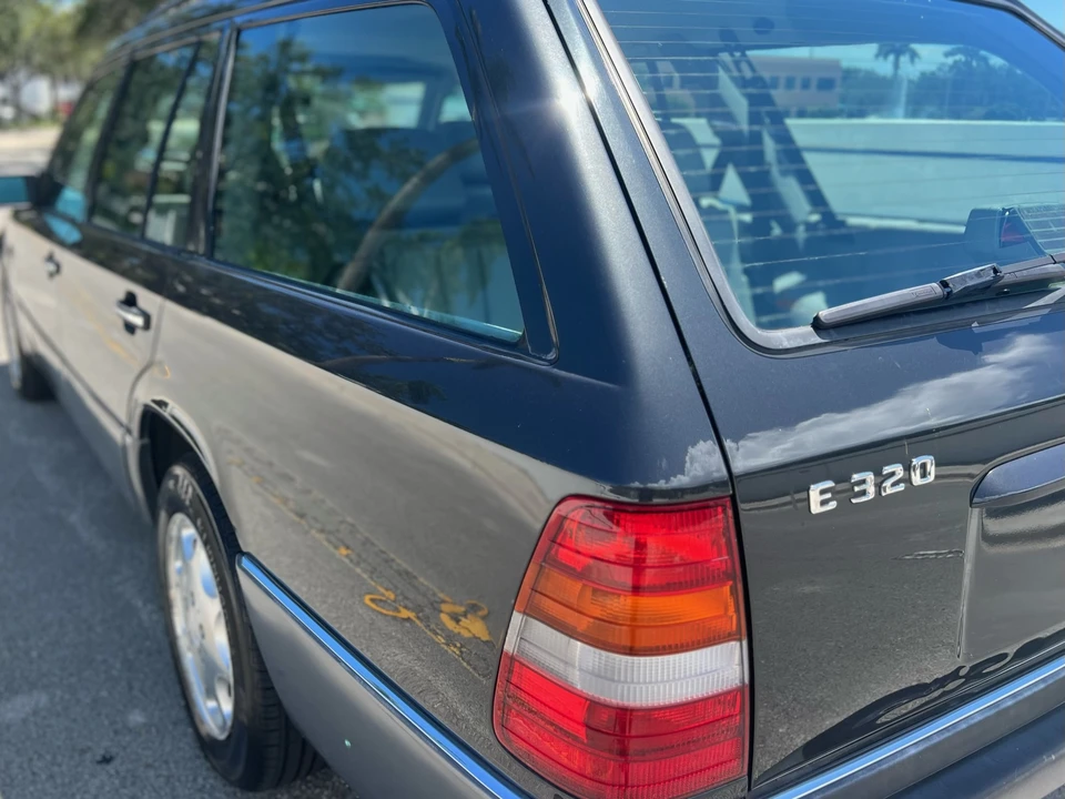 1995 Mercedes-Benz W124 E-Class - Image 16 of 31