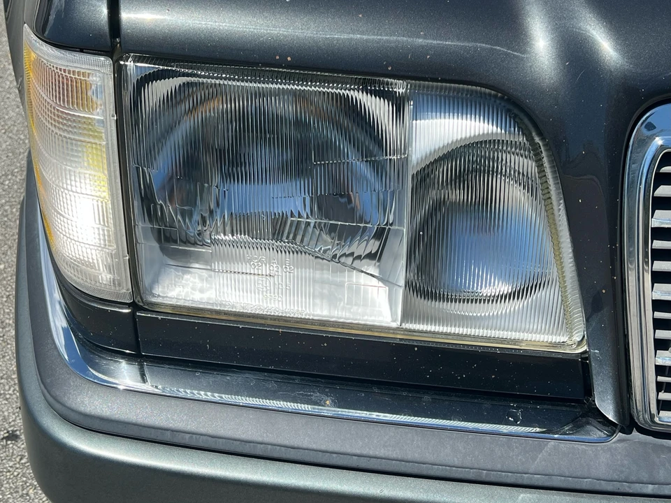1995 Mercedes-Benz W124 E-Class - Image 24 of 31
