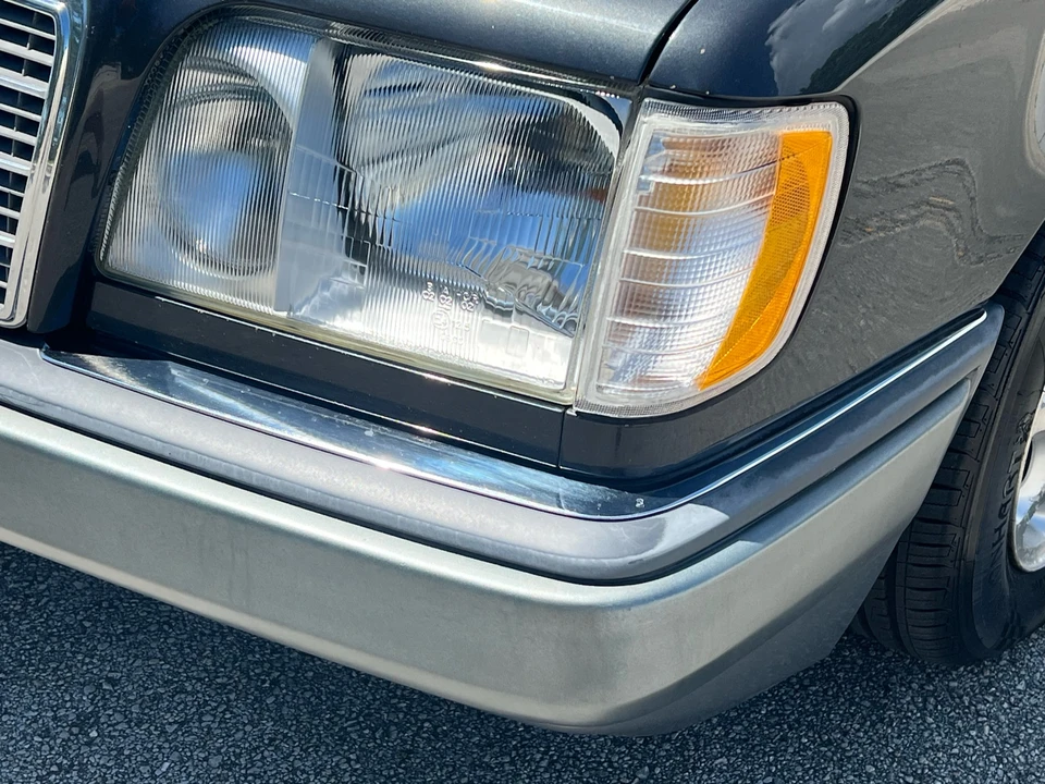 1995 Mercedes-Benz W124 E-Class - Image 29 of 31