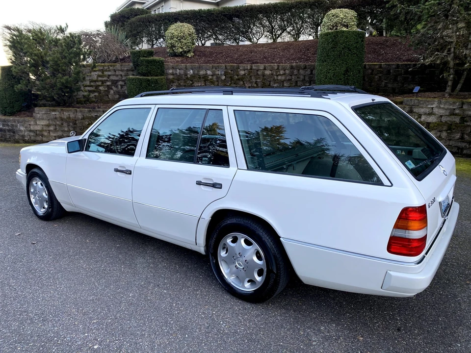 1995 Mercedes-Benz W124 E-Class - Image 16 of 31
