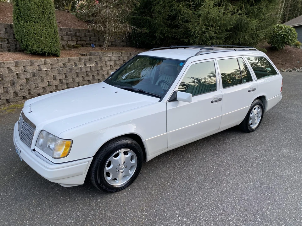 1995 Mercedes-Benz W124 E-Class - Image 4 of 31