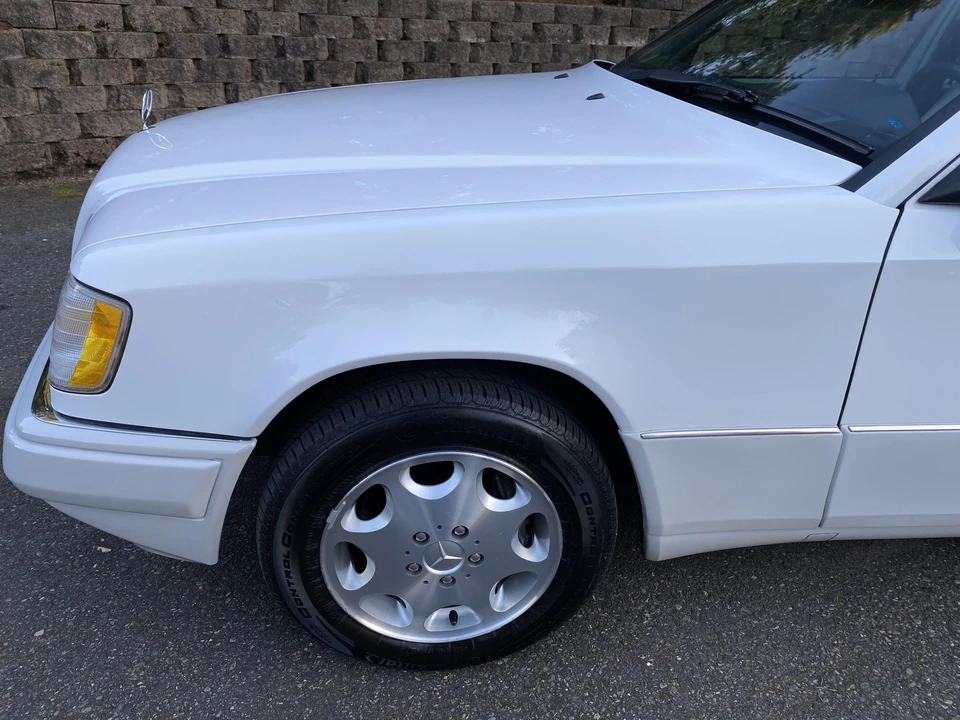 1995 Mercedes-Benz W124 E-Class - Image 23 of 31