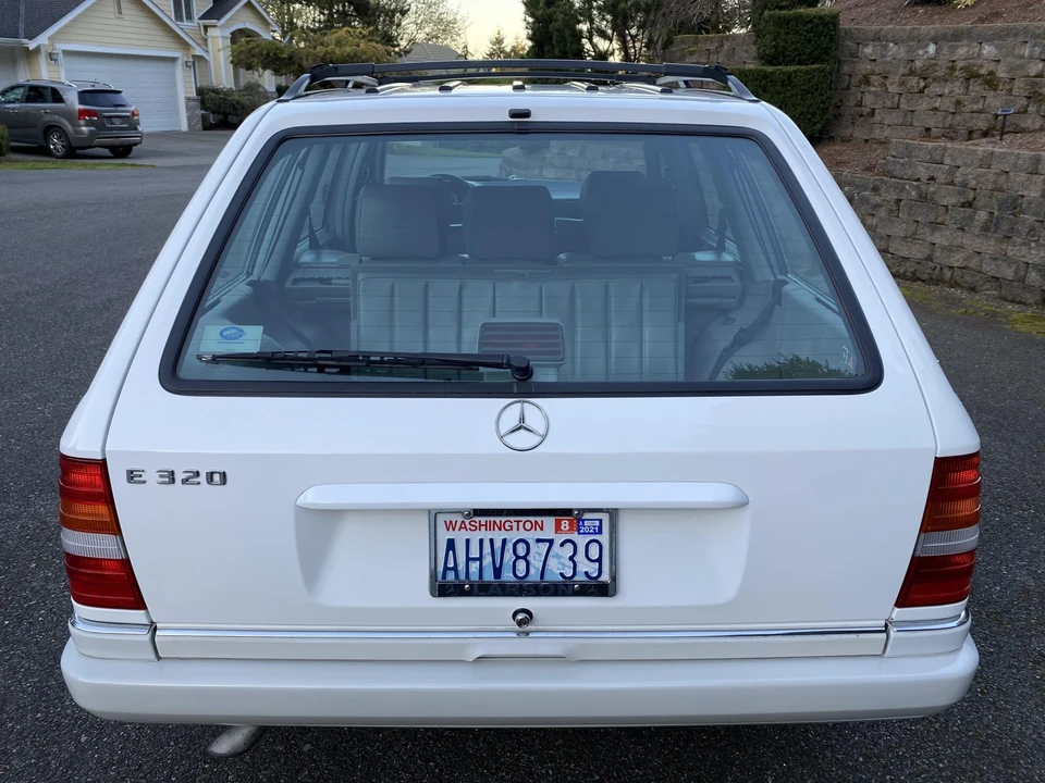 1995 Mercedes-Benz W124 E-Class - Image 14 of 31